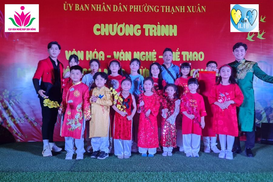 Diễn Viên Lê Hay, La Min Du, Hiếu Toàn, cùng CLB Văn Nghệ Búp Sen Hồng và Sân Khấu kịch Lê Hay cùng tham gia buổi diễn